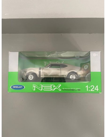 copy of Welly WE24024GD OLDSMOBILE 442 1968 LIGHT GOLD 1:24 Modellino
