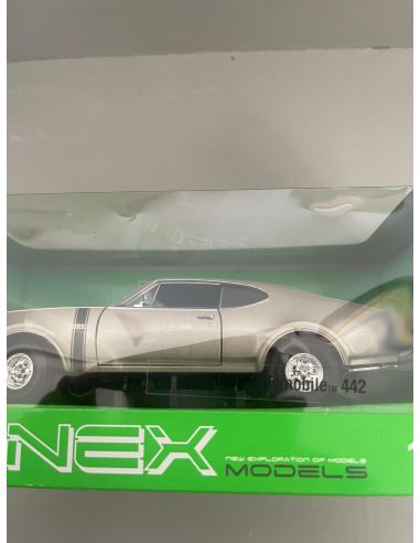 copy of Welly WE24024GD OLDSMOBILE 442 1968 LIGHT GOLD 1:24 Modellino