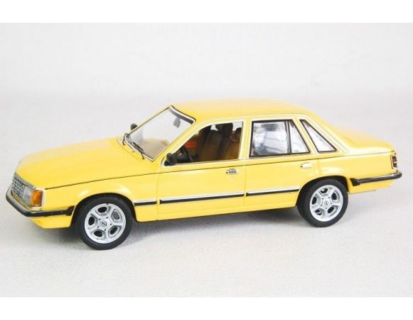 Schuco 3302 OPEL SENATOR A YELLOW 1/43 Modellino
