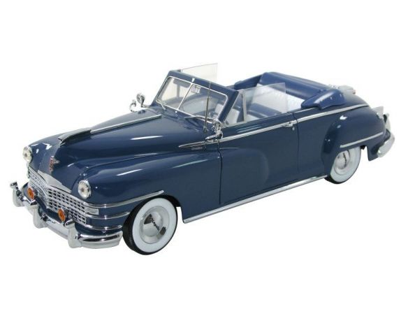Signature SIGN68629 CHRYSLER NEW YORKER 1948 LIGHT BLUE 1:18 Modellino