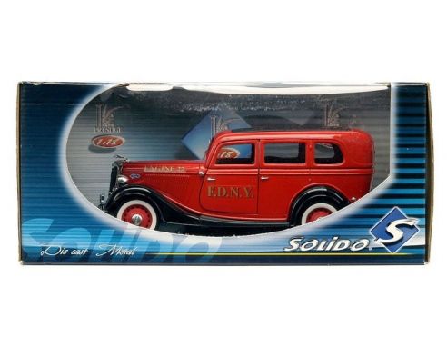 Solido 8066 FORD SEDAN POMPIERI '36 1/18 Modellino