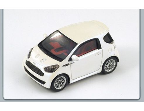 Spark Model S2167 ASTON MARTIN CYGNET 2011 PEARL WHITE 1:43 Modellino
