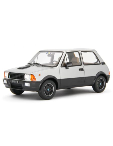 LAUDO RACING LM174B INNOCENTI DE TOMASO TURBO 1984 SILVER 1:18 Modellino
