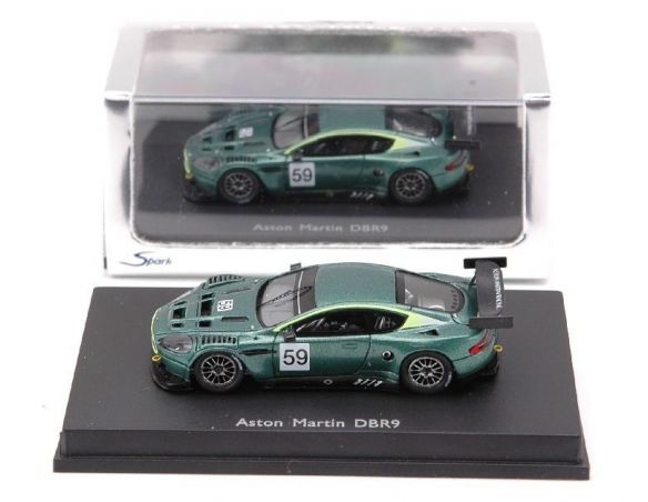 Spark Model S87024 ASTON MARTIN DBR 9 PRESENT.2005 1:87 Modellino