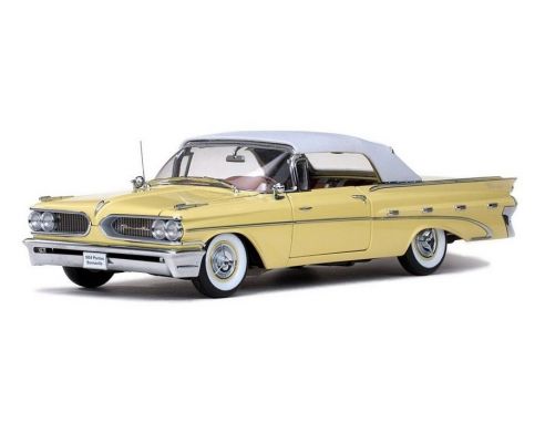 SunStar SS5191 PONTIAC BONNEVILLE CLOSED CONVERTIBLE 1959 PALOMAR YELLO0W/WHITE 1:18 Modellino