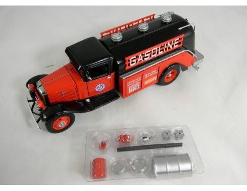 Tin's Manufactured 75201 FORD GAS TANK '34 RED GASOLINE RED Modellino