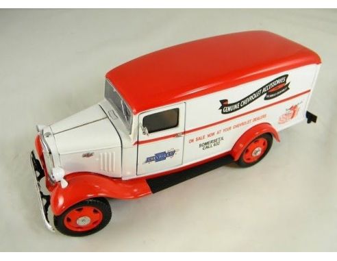 Tin's Manufactured 76301 CHEVY SEDAN DELIVERY '35 WHITE/RED Modellino