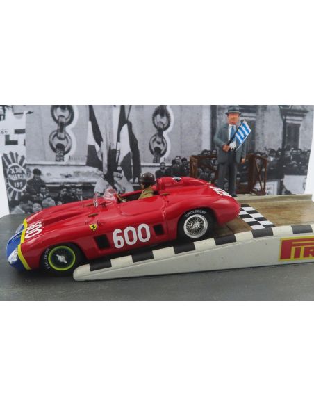 ART MODEL AM0454D FERRARI 290 MM N.600 MILLE MIGLIA 1956 J.M.FANGIO START DIORAMA 1:43 Modellino