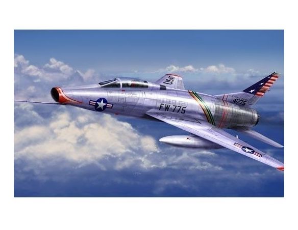 Trumpeter TP1648 AEREO F 100 C SUPER SABRE KIT 1:72 Modellino