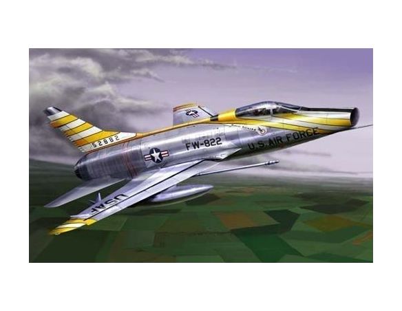 TRUMPETER 01649 F-100 D SUPER SABRE Modellino