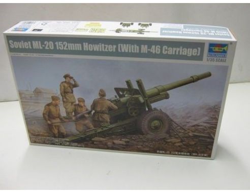 TRUMPETER 02324 SOVIET ML-20 152 mm HOWITZER WITH M-46 CARRIAGE Modellino