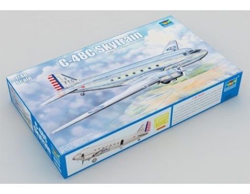 TRUMPETER 02829 C-48 C SKYTRAIN TRANSPORT AIRCRAFT Modellino