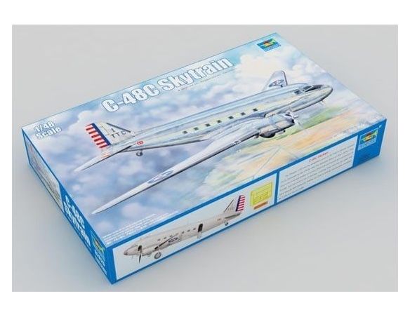 TRUMPETER 02829 C-48 C SKYTRAIN TRANSPORT AIRCRAFT Modellino