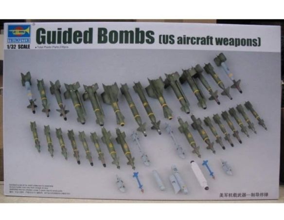 TRUMPETER 03304 US AIRCRAFT WEAPONS GUIDED BOMBS Modellino