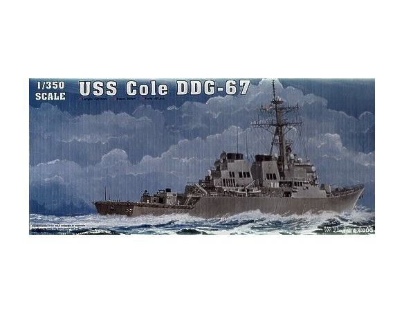 TRUMPETER 04524 USS COLE DDG-67 Modellino