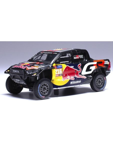 IXO MODEL RAM931SP-B TOYOTA GR DKR HILUX EVO T1U N.216 RALLY DAKAR 2024 QUINTERO-ZENZ 1:43 Modellino