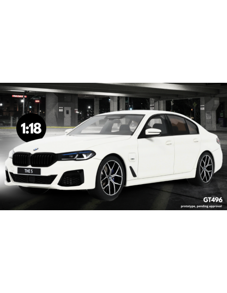 GT SPIRIT GT496 BMW 545E X DRIVE SALOON M SPORT 2023 WHITE 1:18 Modellino