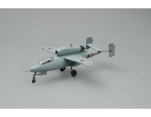 TRUMPETER 36346 HE162 A-2 USSR 1946 Modellino