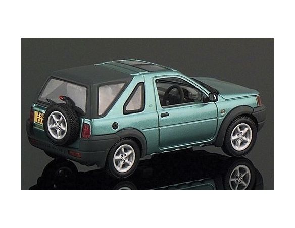 Universal Hobbies UH1504 LAND ROVER FREELANDER H.BACK 1:43 Auto Stradali