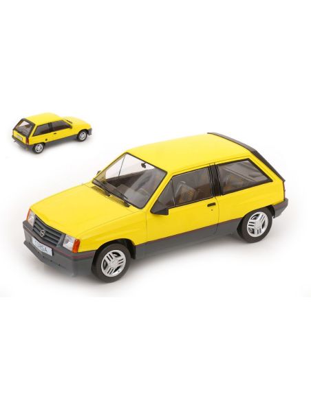 MODELCARGROUP MCG18431 OPEL CORSA A SR 1983 YELLOW 1:18 Modellino
