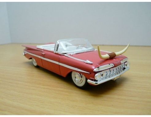 Vitesse L080 CHEVROLET IMPALA '60 CABRIO RANCHERO Modellino