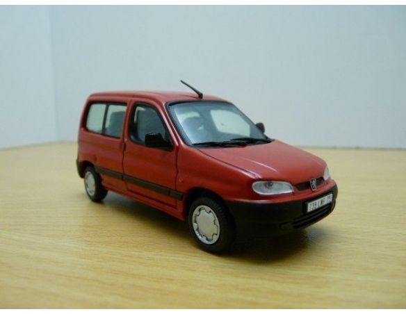 Vitesse V98049 PEUGEOT PARTNER WEEKEND RED Modellino
