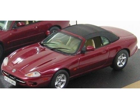 Vitesse V98060 JAGUAR XK8 CLOSED CONV. CARNIVAL RED Modellino