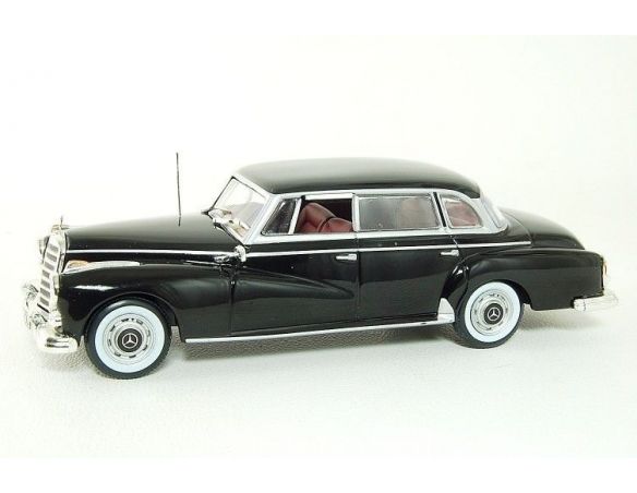 White Box 008 MERCEDES-BENZ 300D 1957 BLACK 1/43 Modellino