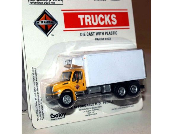 Boley 4103-87 CAMION REFRIGERATO YELLOW MUSO LUNGO Modellino
