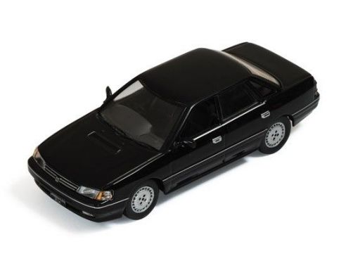 Ixo model CLC243 ISUZU ASKA CK 1990 BLACK 1:43 Modellino