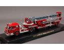 Code3 COD13049 AMERICAN LAFRANCE 900 TDA FDNY LADDER 26 1:64 Modellino