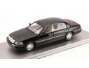 Luxury LX10137 LINCOLN TOWN CAR 2011 BLACK 1:43 Modellino