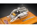 CMC CMC121 FERRARI 312P ENGINE WITH SHOWCASE 1:18 Modellino