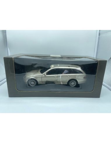 MERCEDES BENZ E-KLASSE T-MODELL CLASS 1:18 Modellino