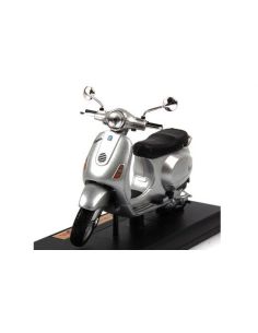 Maisto 31540 NUOVA VESPA Lx 125 2005 SILVER 1:18 Modellino