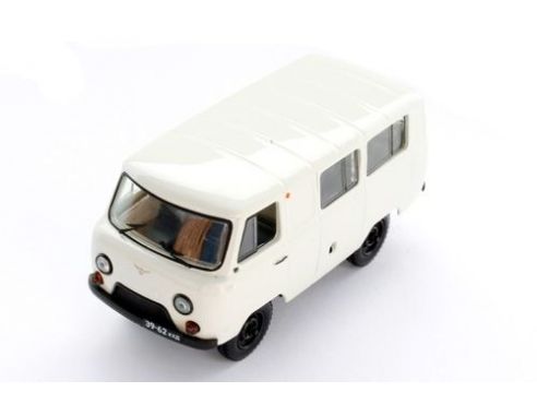 IST Models IST021 UAZ 452 BUS 1980 IVORY 1/43 Auto Stradali