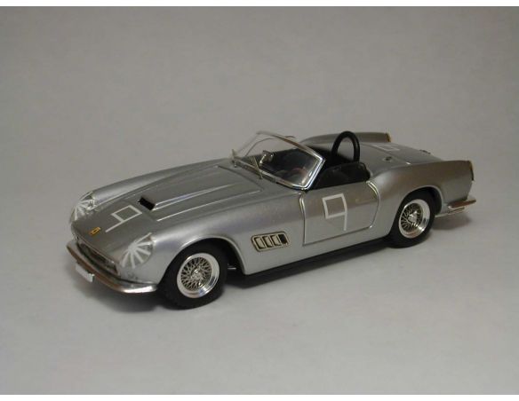 Art Model AM0125 FERRARI 250 SPYDER CALIFORNIA N.9 2nd BRIDGEHAMPTON 1959 B.GROSSMAN 1:43 Modellino