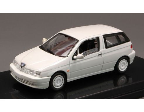 Pego PE1055 A.ROMEO 145 1997 PRESS VERSION 1:43 Auto Stradali