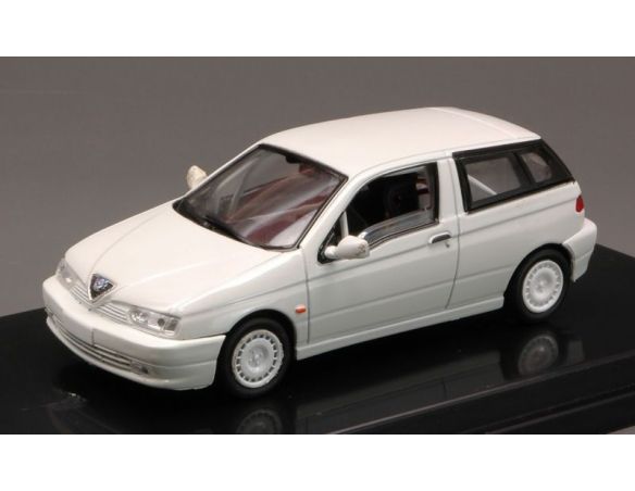 Pego PE1055 A.ROMEO 145 1997 PRESS VERSION 1:43 Auto Stradali