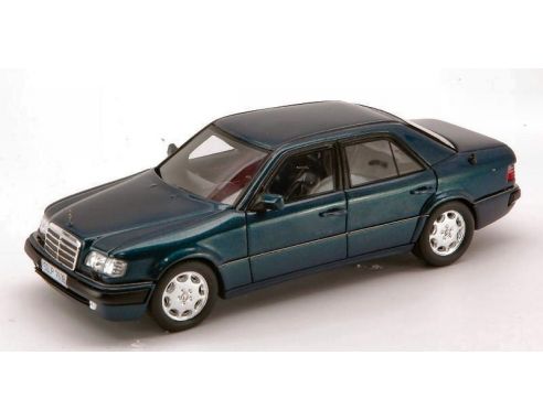 Spark Model S1020 MERCEDES 500 E 1986 GREEN MET.1:43 Modellino