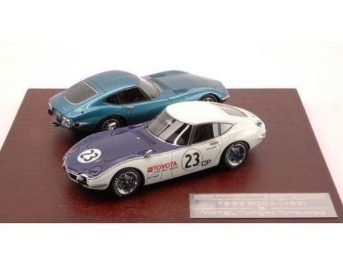 Hpi Racing HPI8817 TOYOTA 2000GT 1968 SCCA & MF12L 2 CAR SET 1:43 Modellino