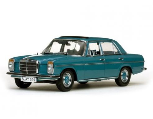 SunStar SS4594 MERCEDES 200/8 (W114 E W115) BARRAOTTO 1968 LIGHT BLUE 1:18 Modellino