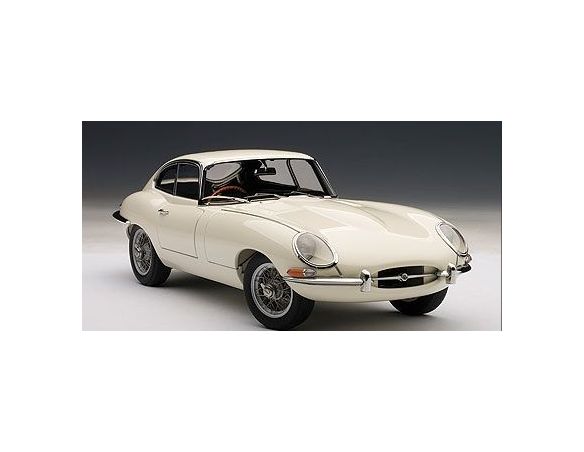 Auto Art / Gateway AA73613 JAGUAR E-TYPE COUPE' SERIES I 3.8 CREAM 1:18 Modellino