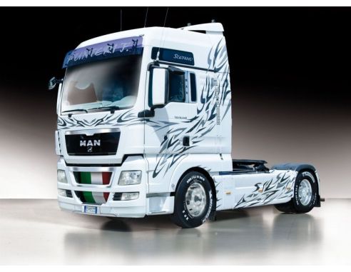 Italeri IT3877 MAN TGX XXL KIT 1:24 Modellino