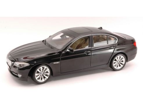 Welly WE4558 BMW 5 SERIES GT 2010 BLACK 1:18 Modellino