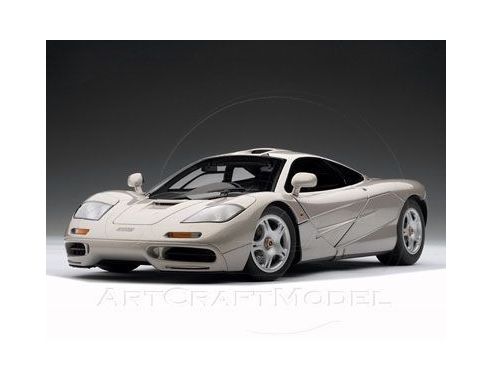 Auto Art / Gateway AA76003 MC LAREN F1 ROAD CAR 1994 SILVER 1:18 Modellino