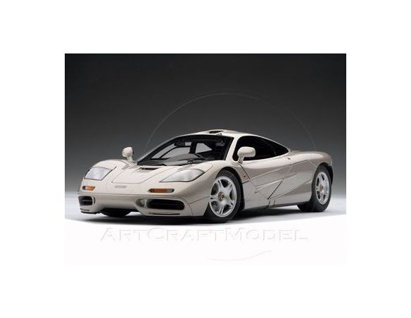 Auto Art / Gateway AA76003 MC LAREN F1 ROAD CAR 1994 SILVER 1:18 Modellino
