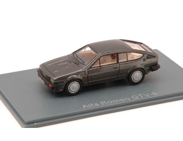 Neo Scale Models NEO87440 ALFA ROMEO GTV 6 1984 METALLIC GUN GREY 1:87 Modellino