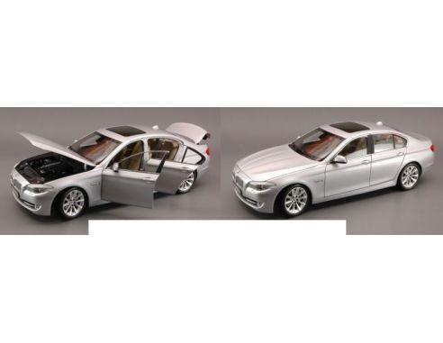 Welly WE4560 BMW 5 SERIES GT 2010 SILVER 1:18 Modellino