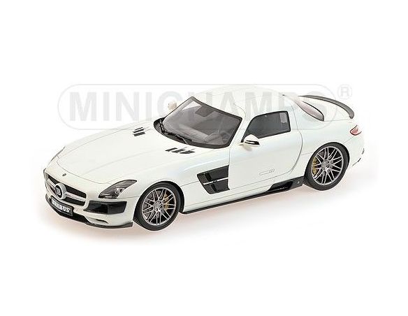 Minichamps PM107032020 BRABUS SLS AMG 700 BITURBO COUPE' 2013 PEARL WHITE 1:18 Modellino